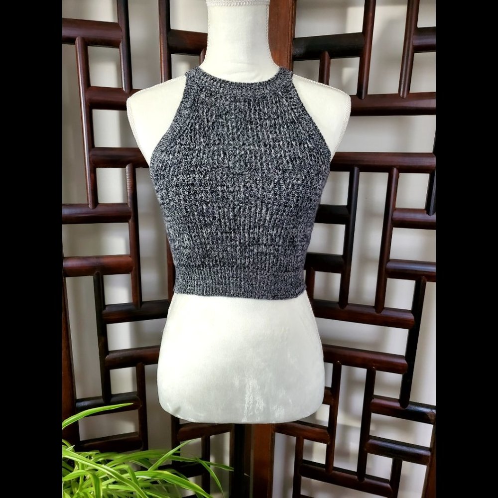 Forever 21 Crochet T-Back Crop Top (Size M)